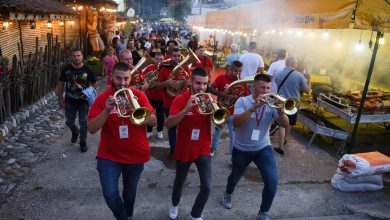 Musicians at Serbian trumpet festival play on despite pandemic
