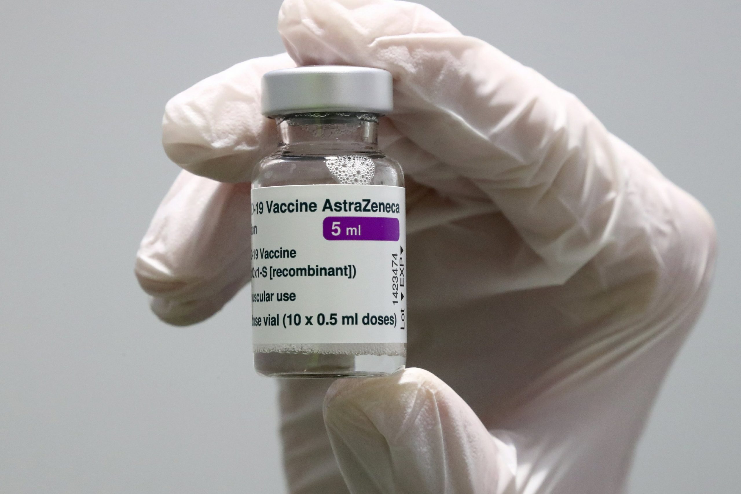 Qatar receives 48k doses of AstraZeneca COVID-19 vaccine