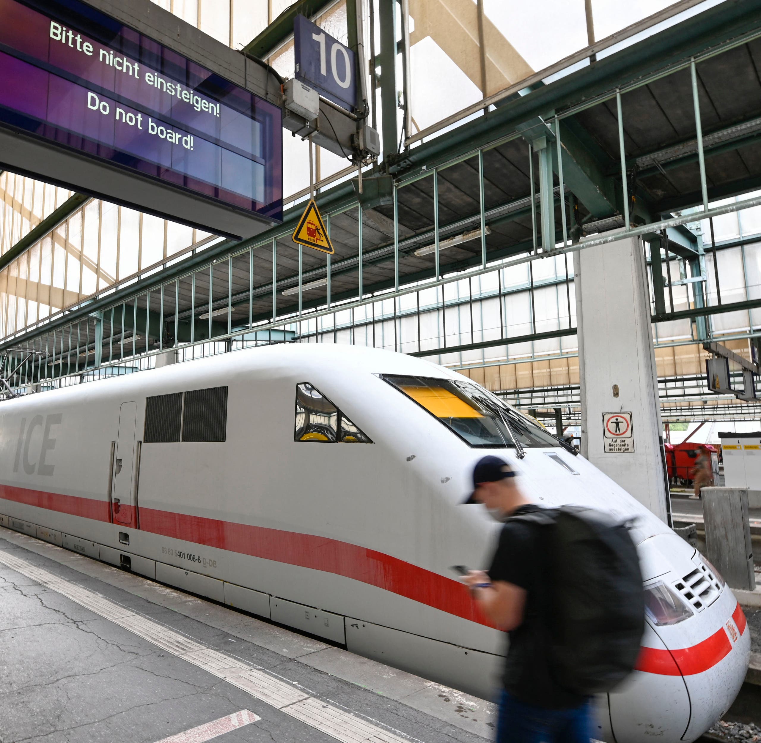 Germany Faces Travel Chaos as Train Drivers Strike