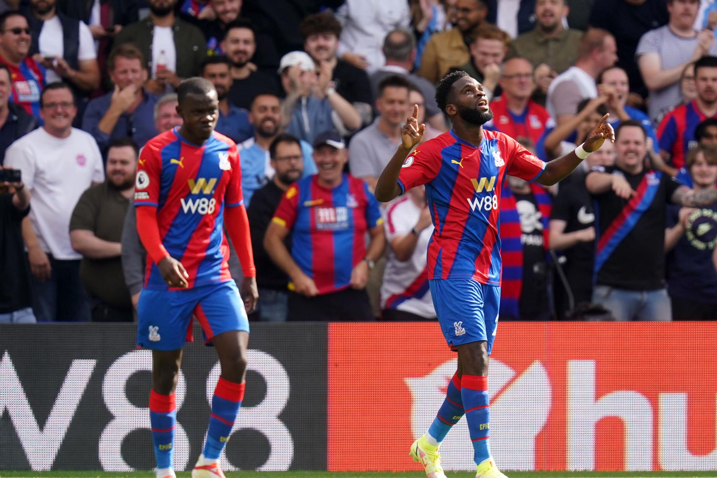 Tottenham loses perfect record in EPL in 3-0 loss at Palace
