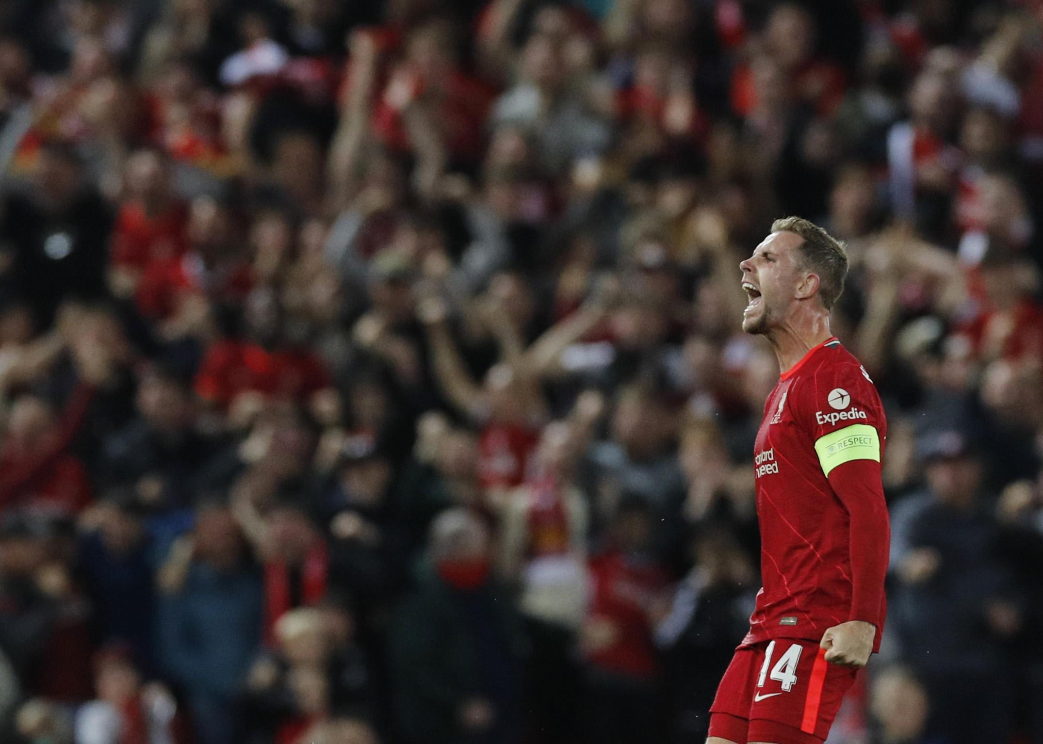 Henderson fires winner as Liverpool beat Milan in thriller