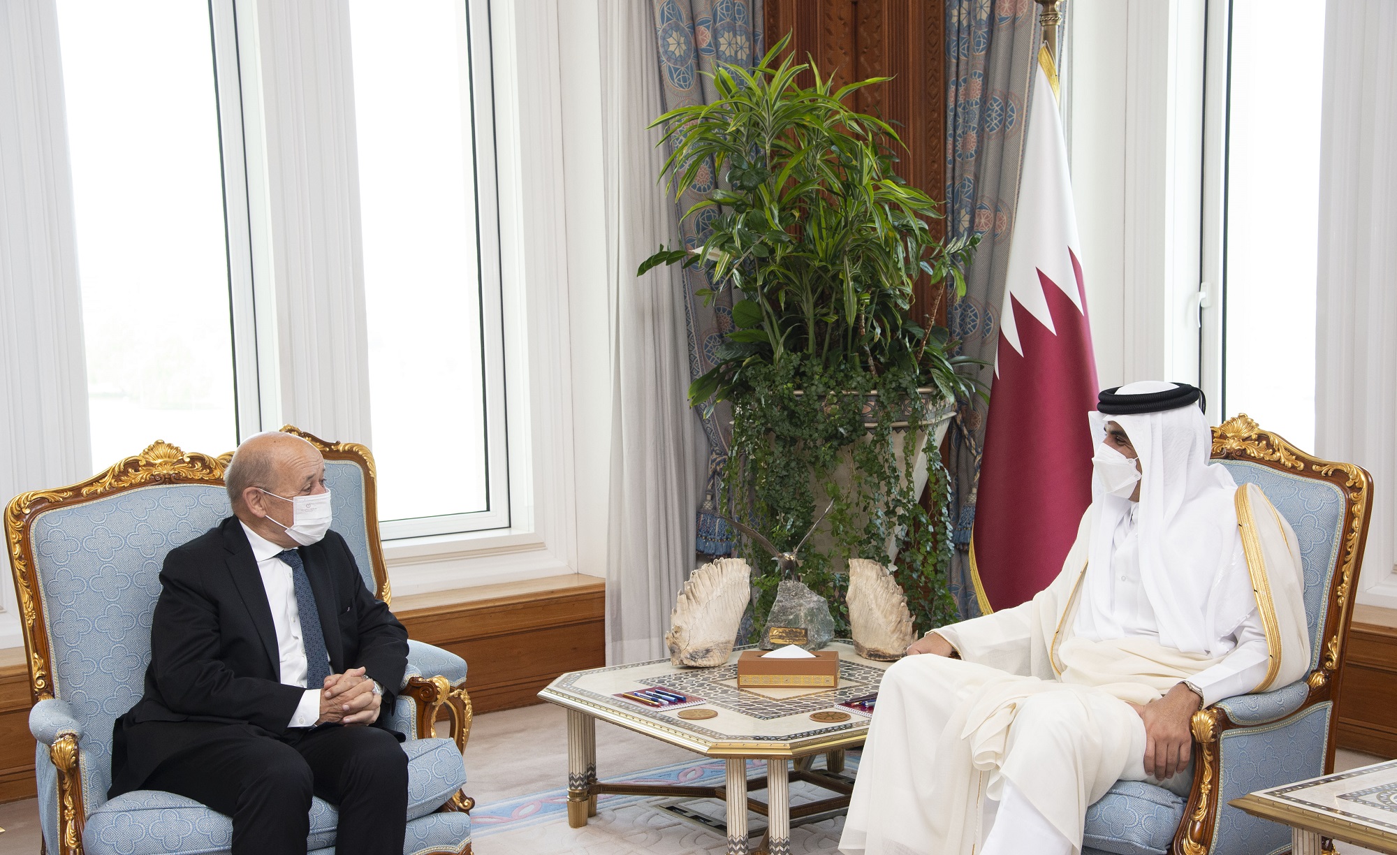 Amir Meets French Minister of Foreign Affairs