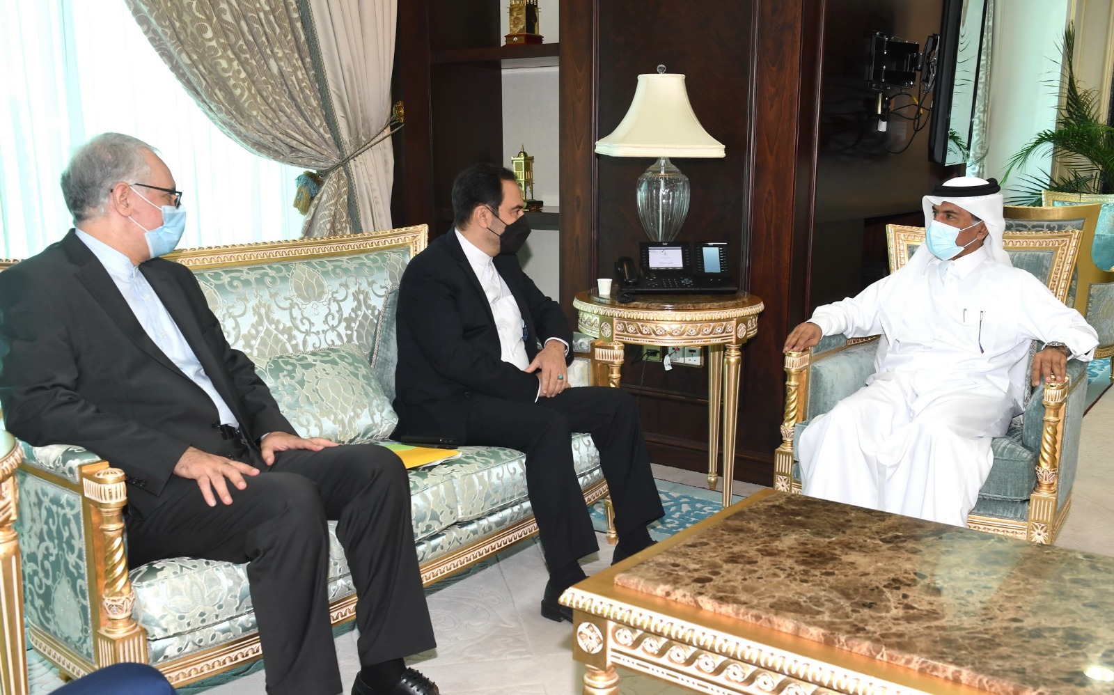 Al Hammadi Meets Iranian Deputy Foreign Minister for Consular Affairs