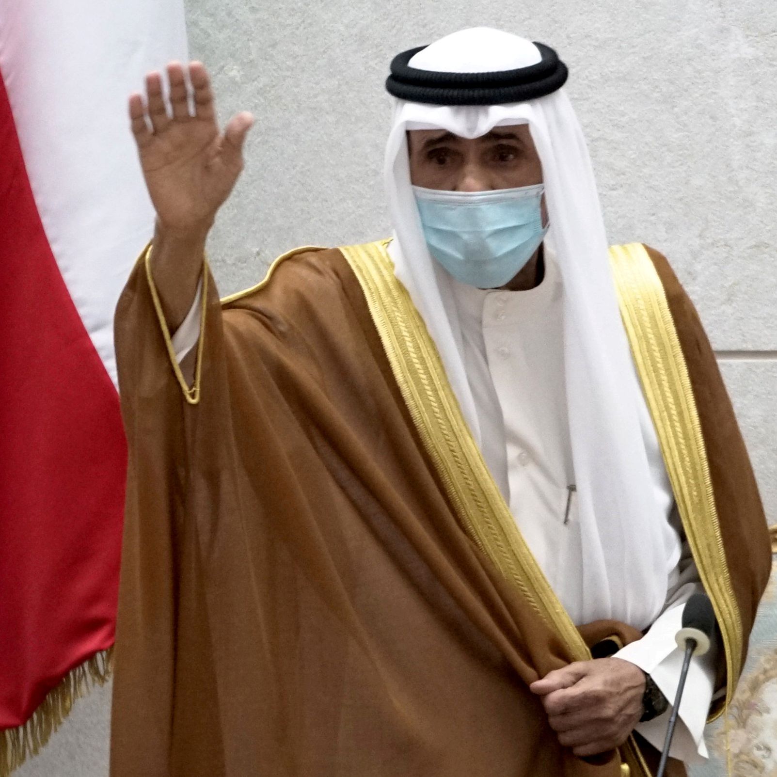 Amir of Kuwait Temporarily Assigns Crown Prince to His Constitutional Rights