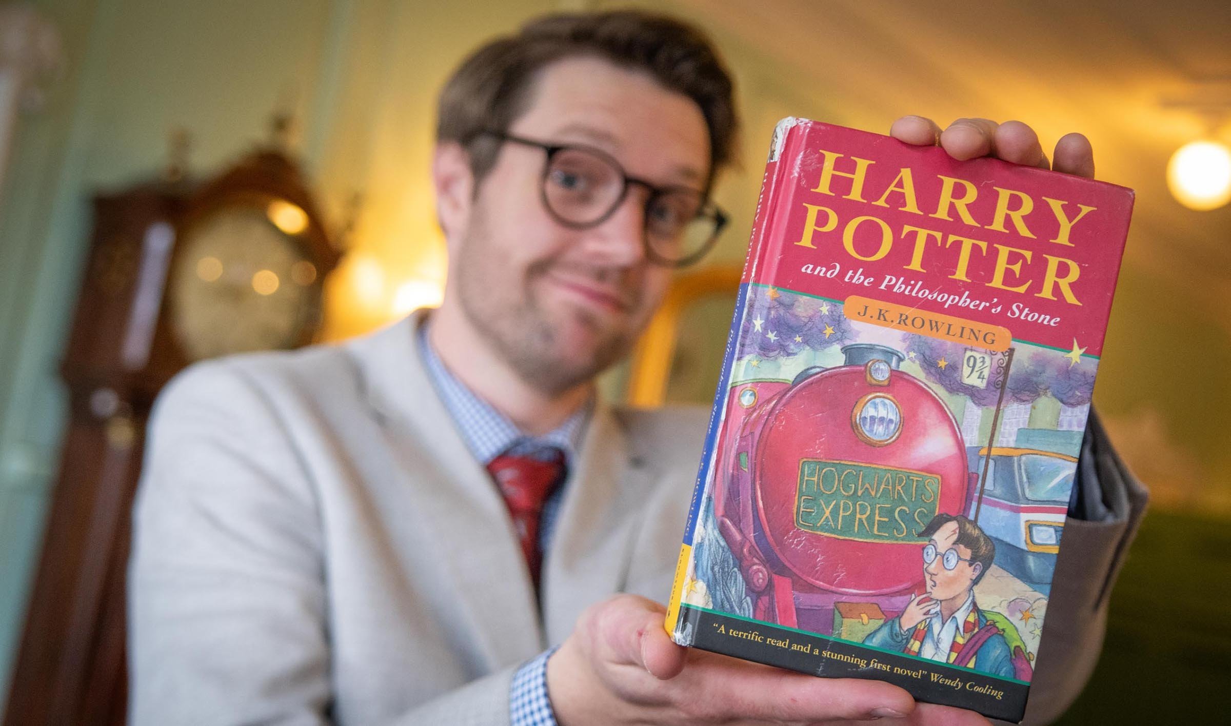 Harry Potter first edition auctioned off for $471,000