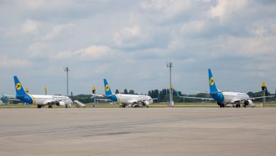 Ukraine closes airspace to civilian flights