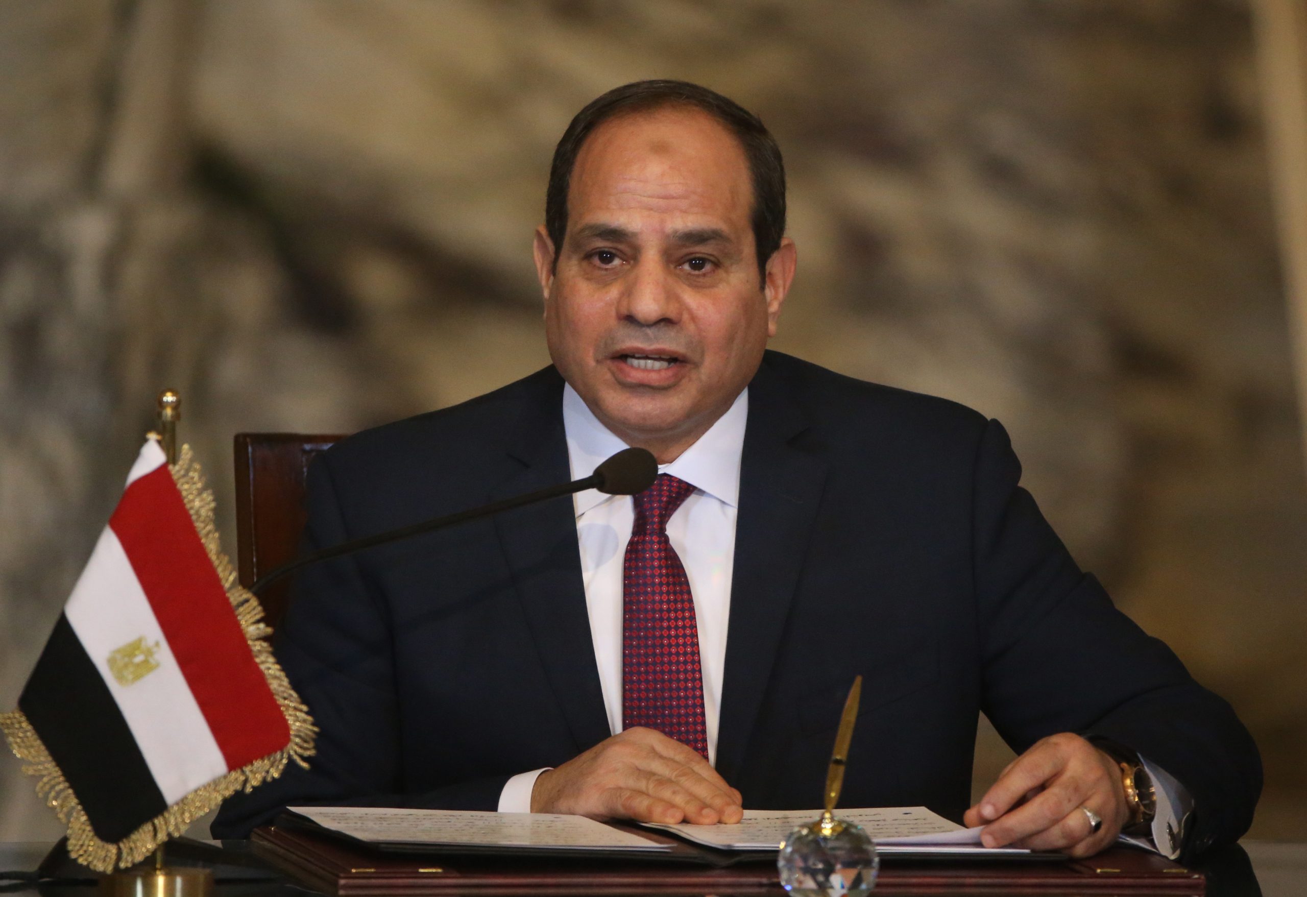 Egyptian President Meets Qatari Businessmen Association Delegation