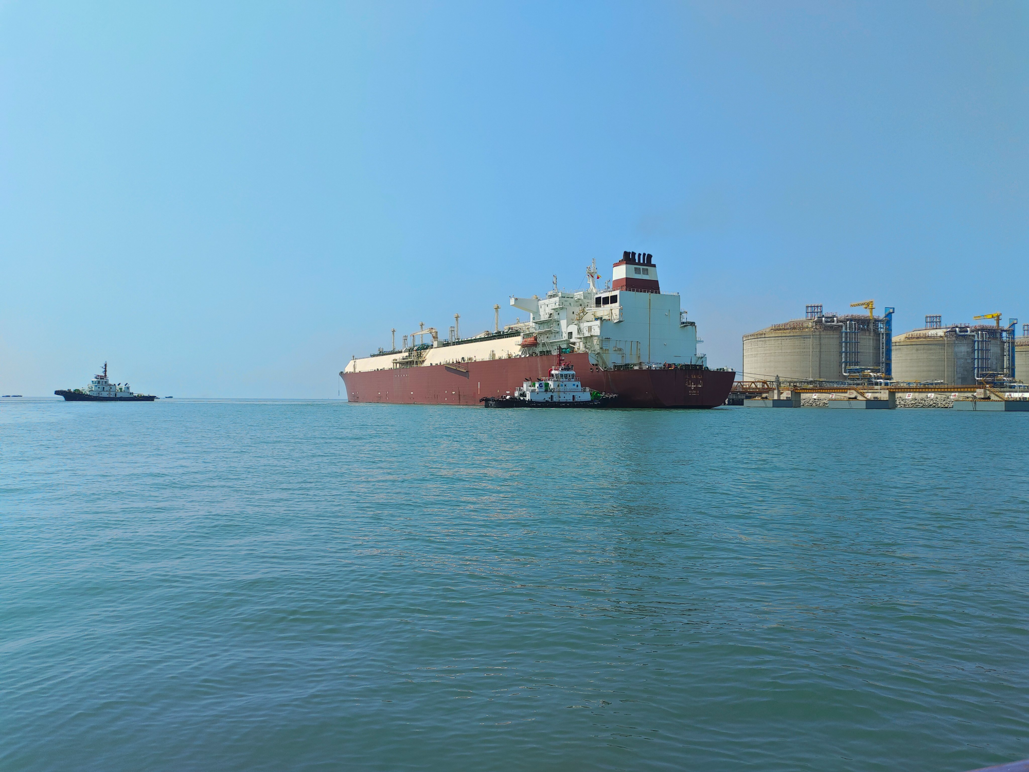 Qatargas-chartered Q-Flex LNG Vessel Calls at China's Beihai LNG Terminal