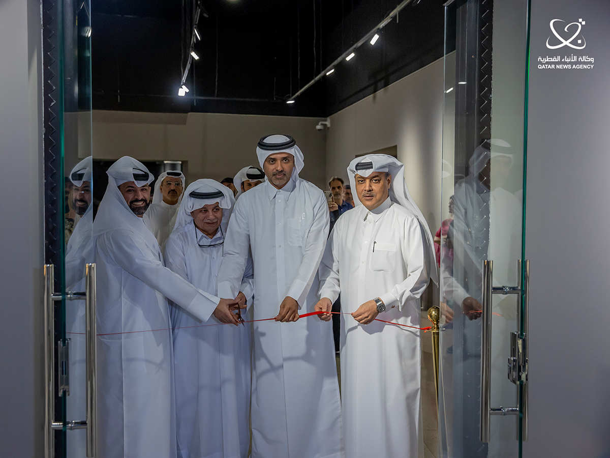 Qatar Fine Arts Association Opens Elite Exhibition in Katara